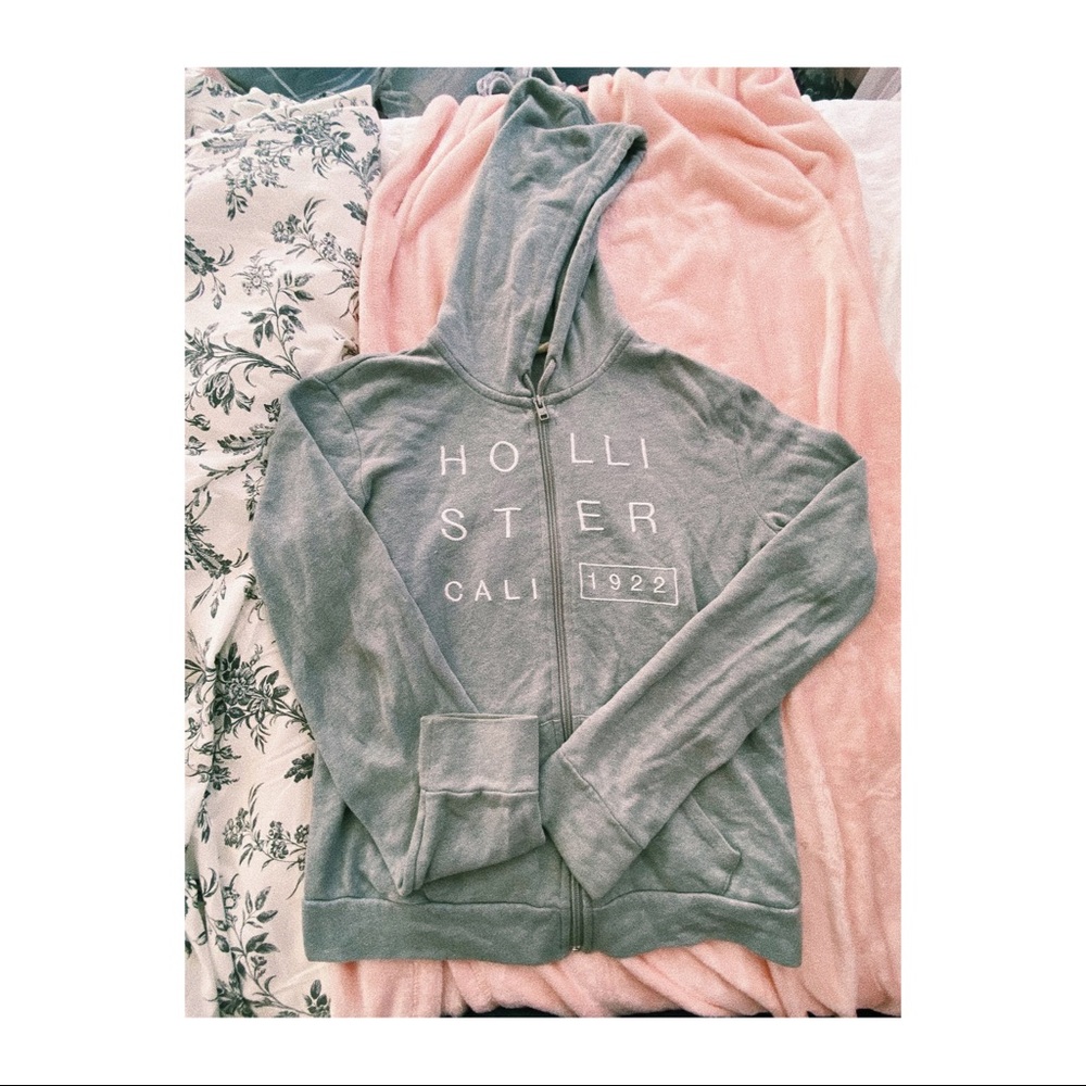Gray Hollister Sweater